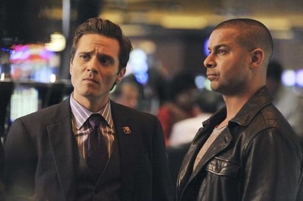 Castle : Foto Jon Huertas, Seamus Dever