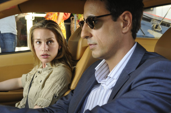 Covert Affairs : Foto Julian Acosta, Piper Perabo