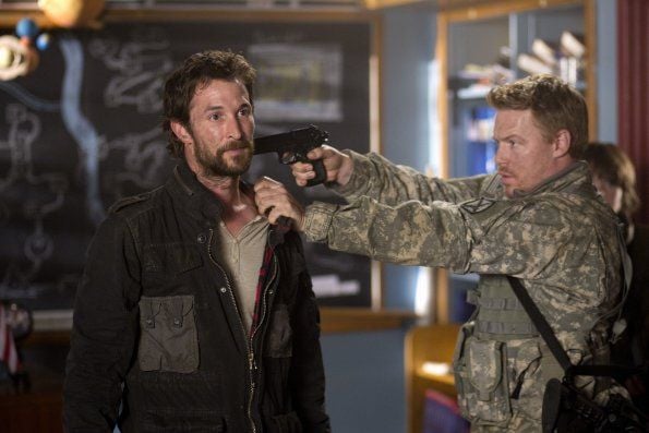 Falling Skies : Foto Diego Klattenhoff, Noah Wyle