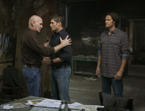Sobrenatural : Foto Jensen Ackles, Mitch Pileggi, Jared Padalecki