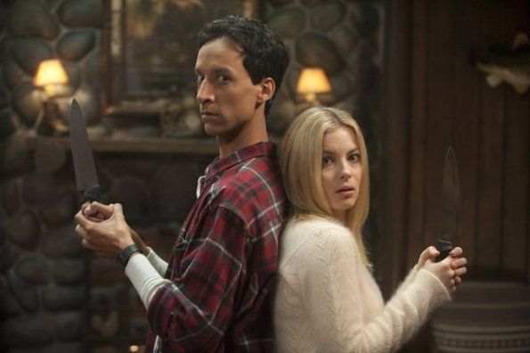 Community : Foto Gillian Jacobs, Danny Pudi