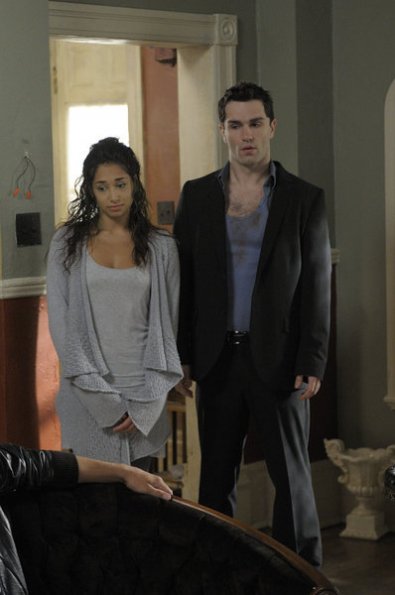 Casi humanos : Foto Sam Witwer, Meaghan Rath