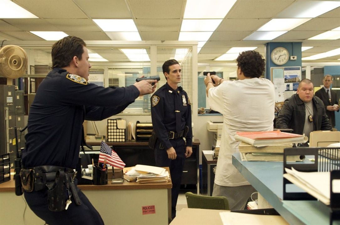 Policias de queens : Foto James Ransone