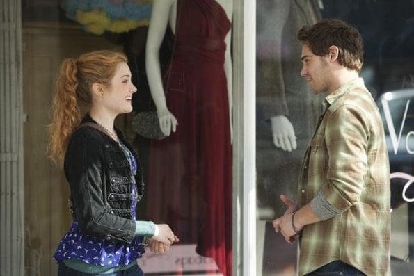 The Nine Lives of Chloe King : Foto Grey Damon, Skyler Samuels