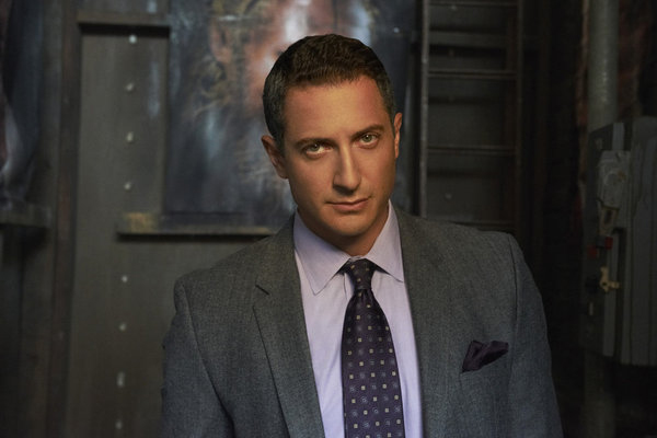 Foto Sasha Roiz