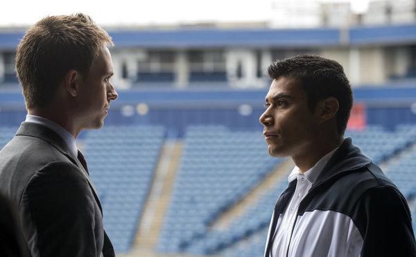 Suits: la clave del éxito : Foto Patrick J. Adams, Julian Alcaraz