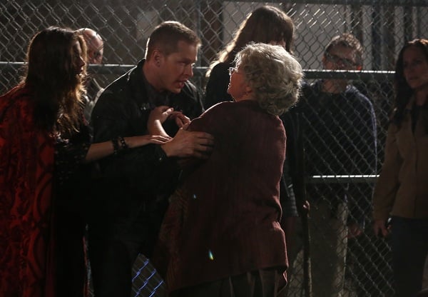 Érase una vez : Foto Josh Dallas, Beverley Elliott, Meghan Ory