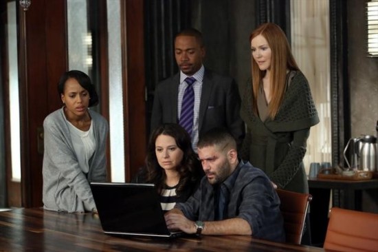 Scandal : Foto Darby Stanchfield, Columbus Short, Katie Lowes, Guillermo Díaz, Kerry Washington