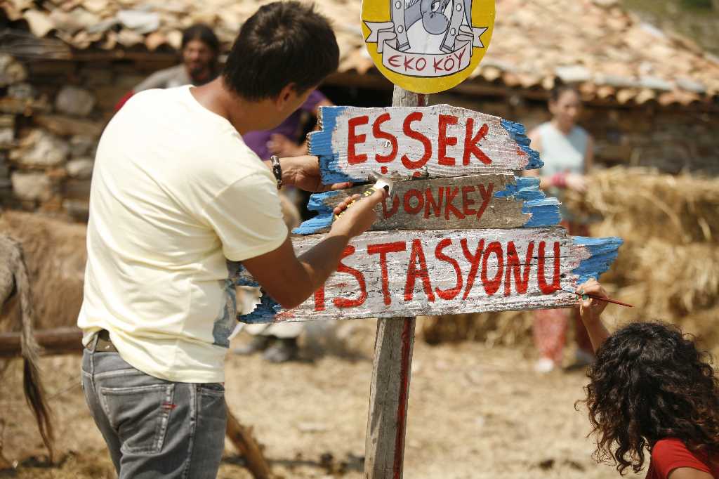 Entelköy Efeköy'e Karşı : Foto