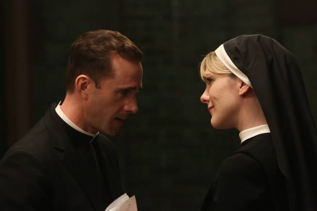 American Horror Story : Foto Joseph Fiennes, Lily Rabe