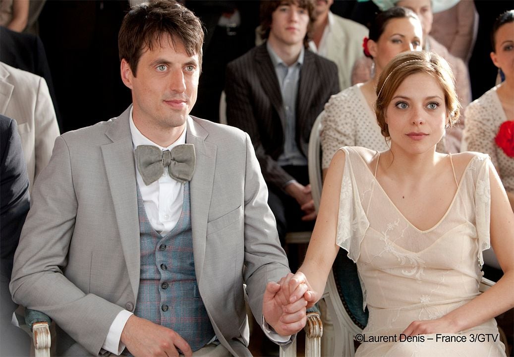 Foto Lizzie Brocheré, Charlie Anson