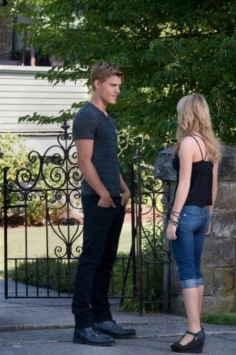 El círculo secreto : Foto Britt Robertson, Chris Zylka