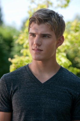 El círculo secreto : Foto Chris Zylka