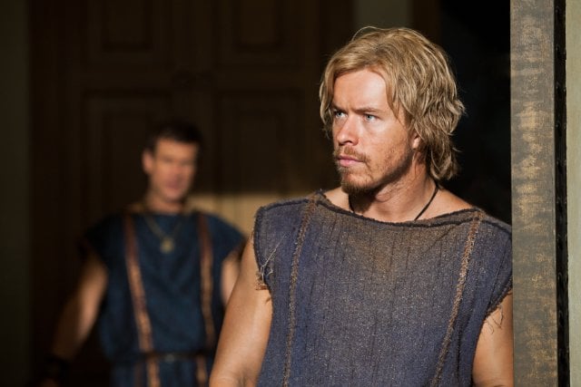 Spartacus: Sangre y arena : Foto Simon Merrells, Todd Lasance