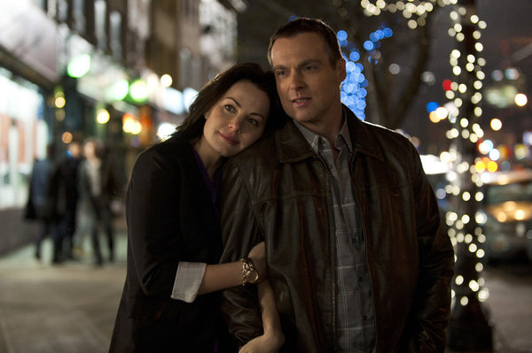 Saving Hope : Foto Erica Durance, Michael Shanks (I)