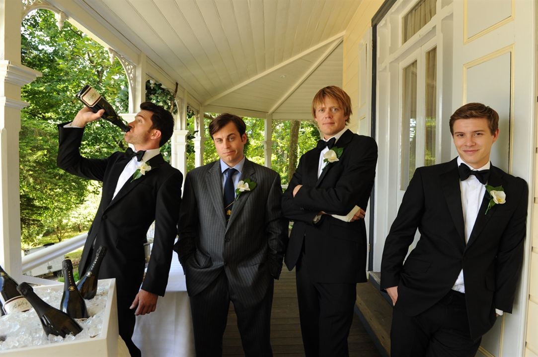 Una boda de muerte : Foto Xavier Samuel, Kevin Bishop, Tim Draxl, Kris Marshall