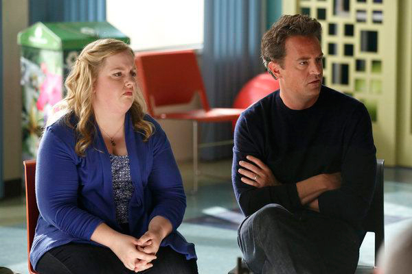 Go On : Foto Sarah Baker, Matthew Perry