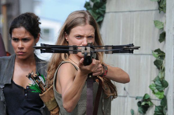 Revolution (2012) : Foto Tracy Spiridakos, Daniella Alonso