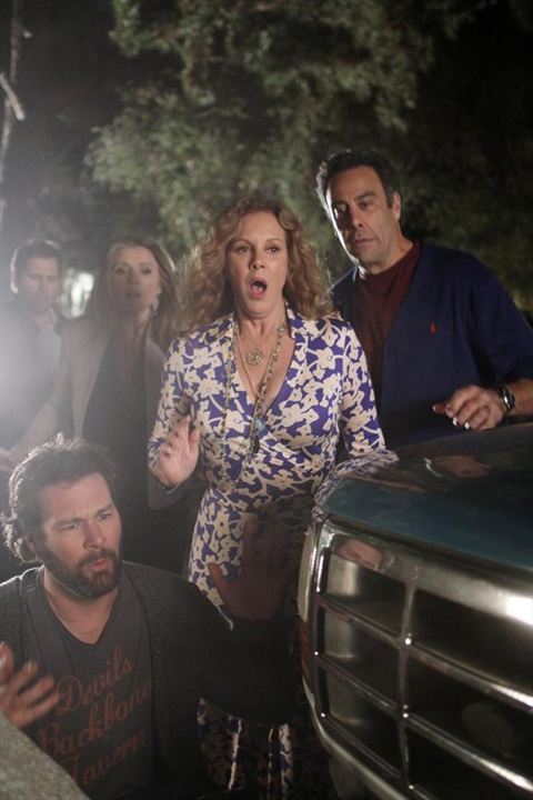 How To Live With Your Parents (For The Rest of Your Life) : Foto Jon Dore, Brad Garrett, Elizabeth Perkins