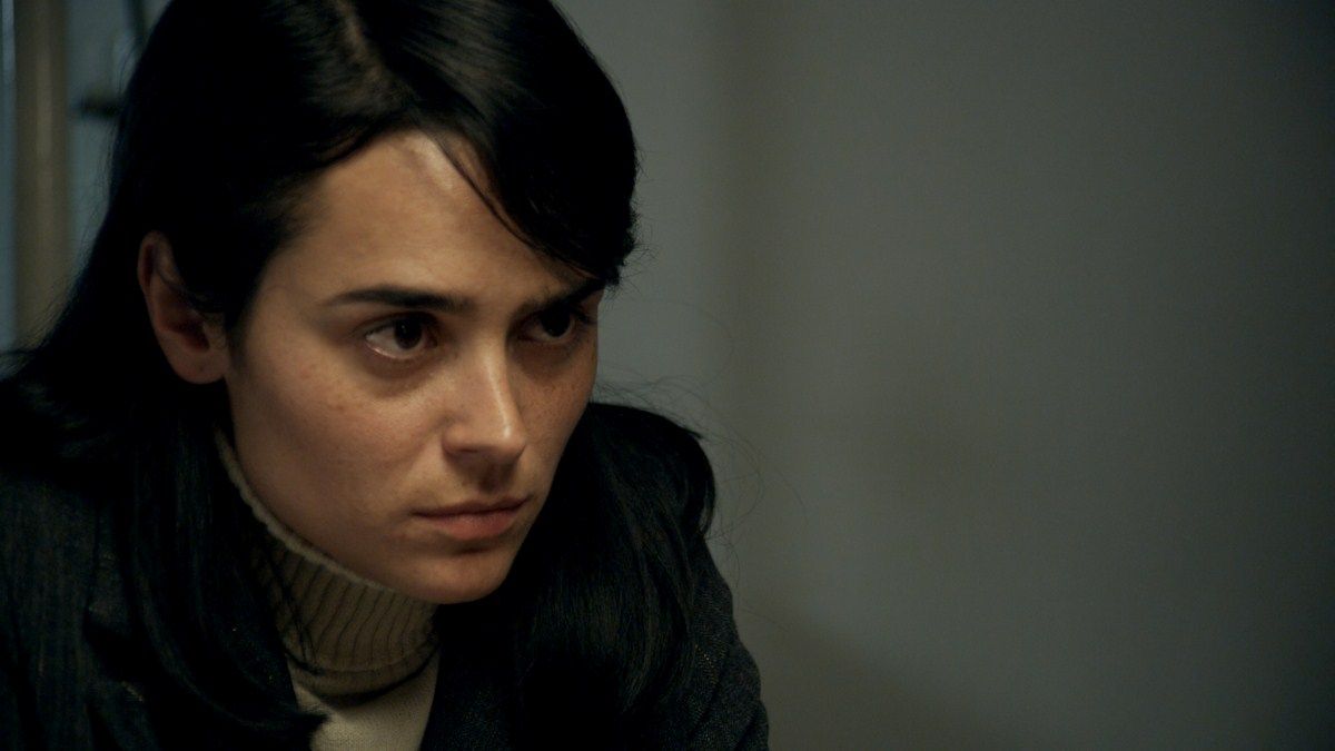 Karen llora en un bus : Foto