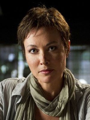 Cartel Amanda Mealing