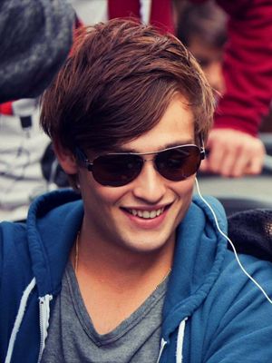Cartel Douglas Booth