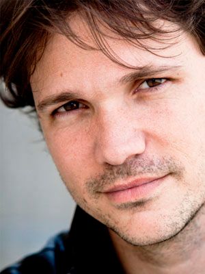 Cartel Carlos Castel