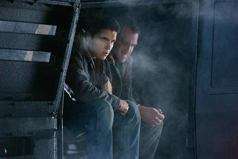 The Tomorrow People (2013) : Foto Robbie Amell, Ty Olsson