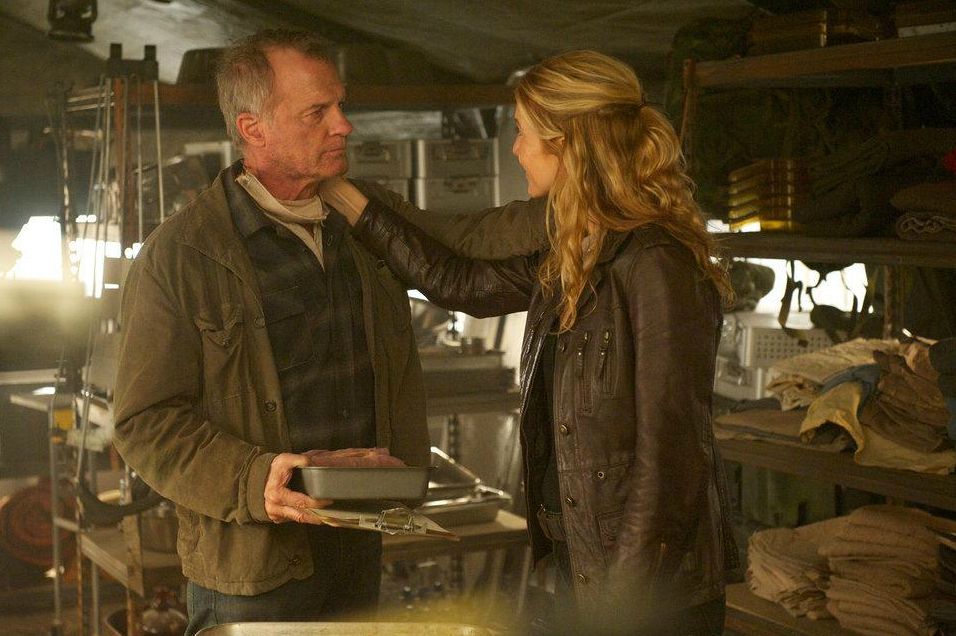 Revolution (2012) : Foto Elizabeth Mitchell, Stephen Collins