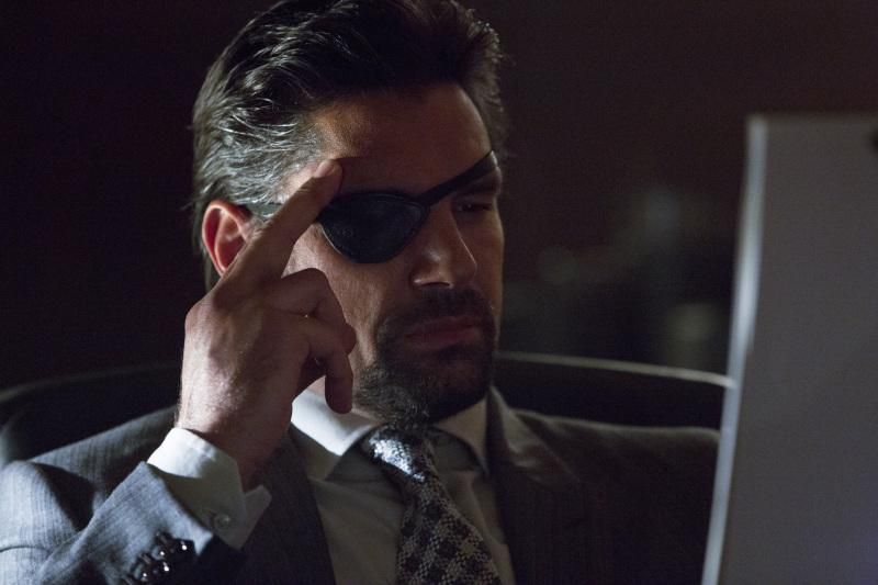 Arrow : Cartel Manu Bennett