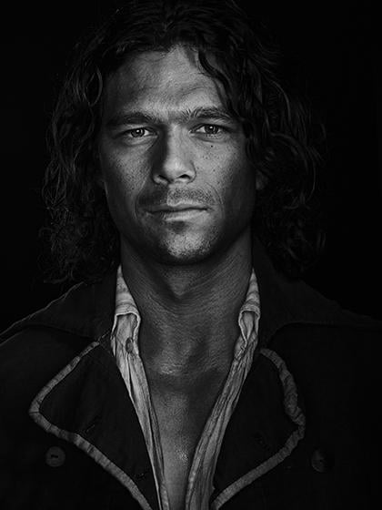 Foto Luke Arnold