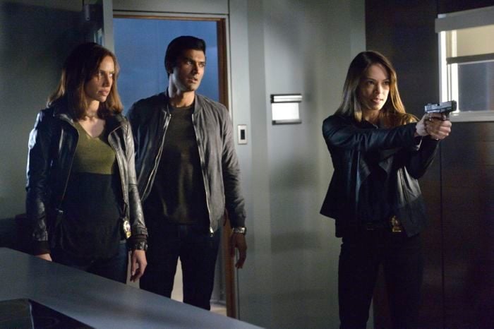 Bella y Bestia : Foto Kristin Kreuk, Sendhil Ramamurthy, Nina Lisandrello