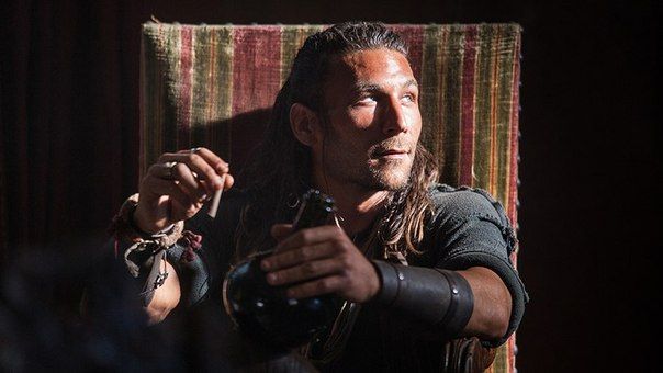 Black Sails : Foto Zach McGowan