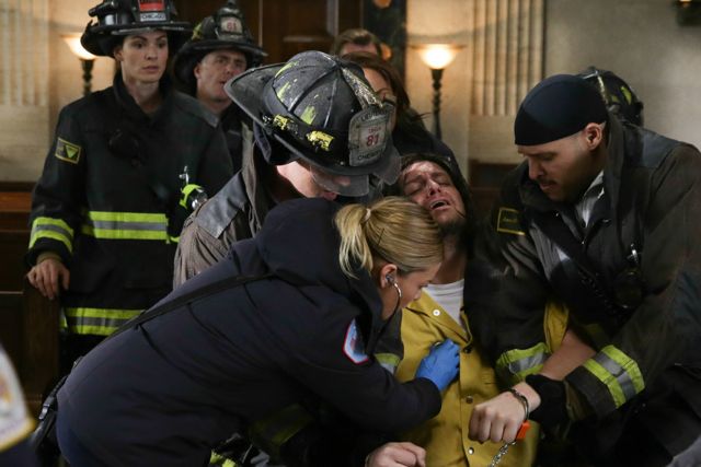 Chicago Fire : Foto Jesse Spencer, Jake Weary, Joe Minoso, Lauren German