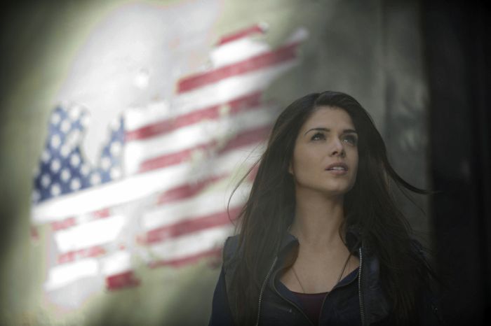 Los 100 : Foto Marie Avgeropoulos