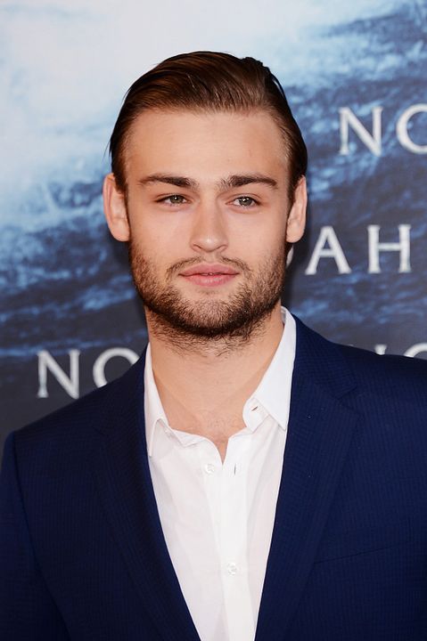 Noé : Couverture magazine Douglas Booth