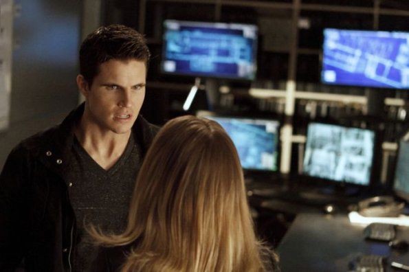 The Tomorrow People (2013) : Foto Robbie Amell