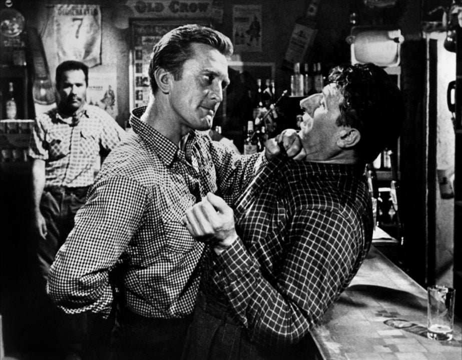 Los valientes andan solos : Foto Kirk Douglas