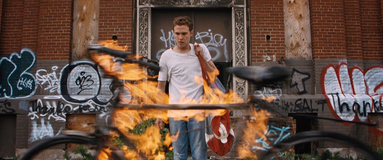 Lost River : Foto Iain De Caestecker