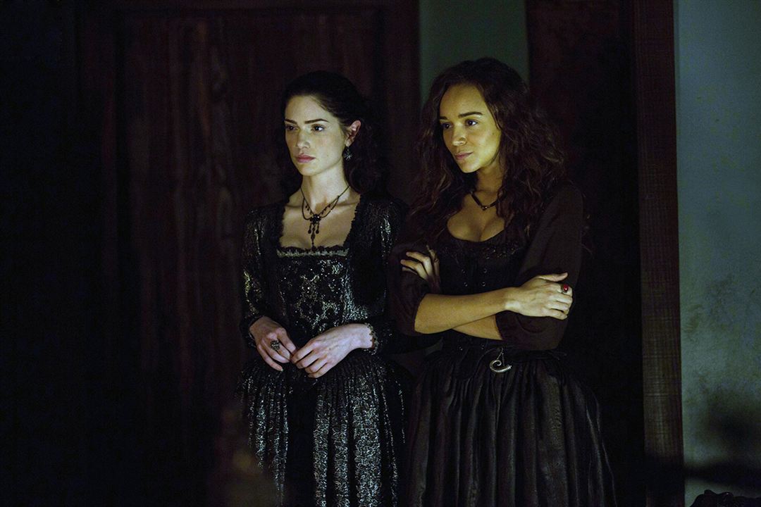 Salem : Foto Janet Montgomery, Ashley Madekwe