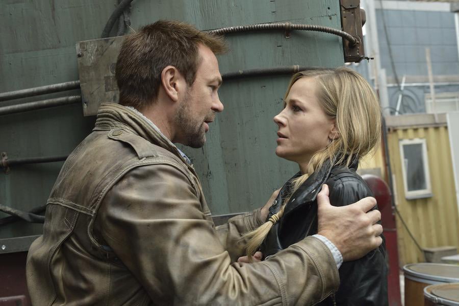 Defiance : Foto Grant Bowler, Julie Benz