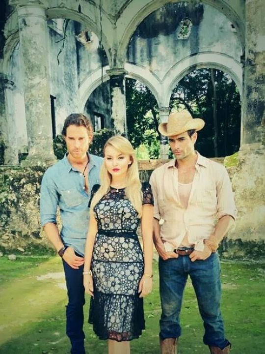 Lo que la vida me robó : Cartel