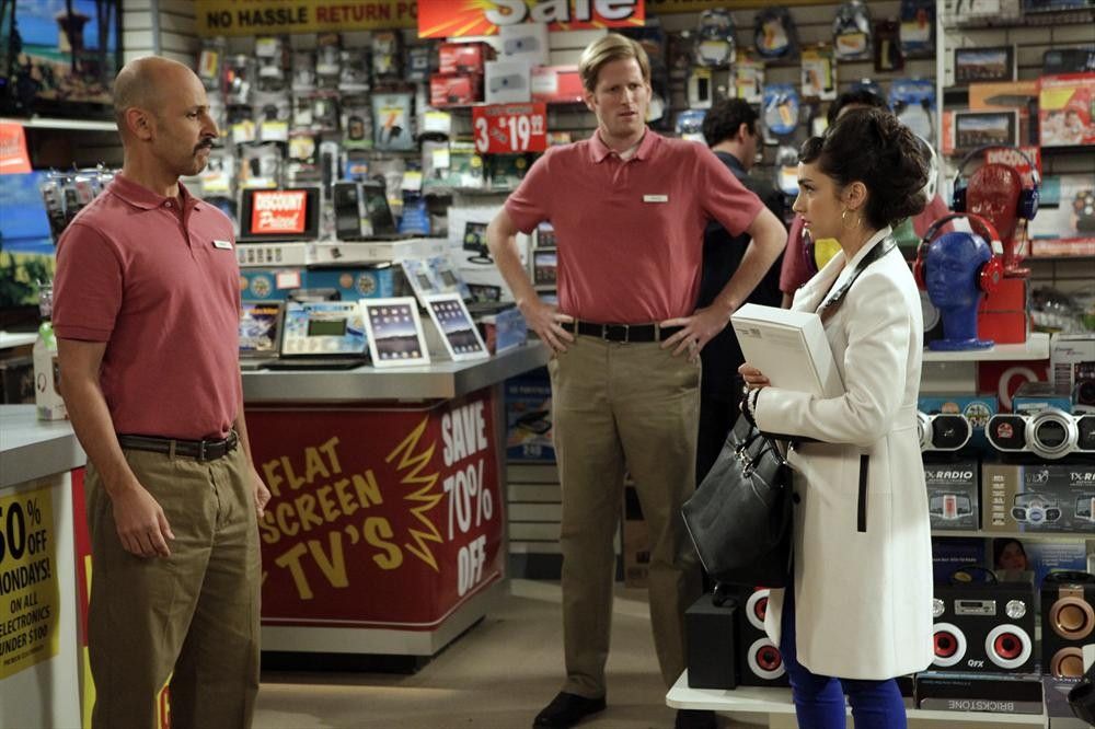 Uno para todas : Foto Molly Ephraim, Maz Jobrani