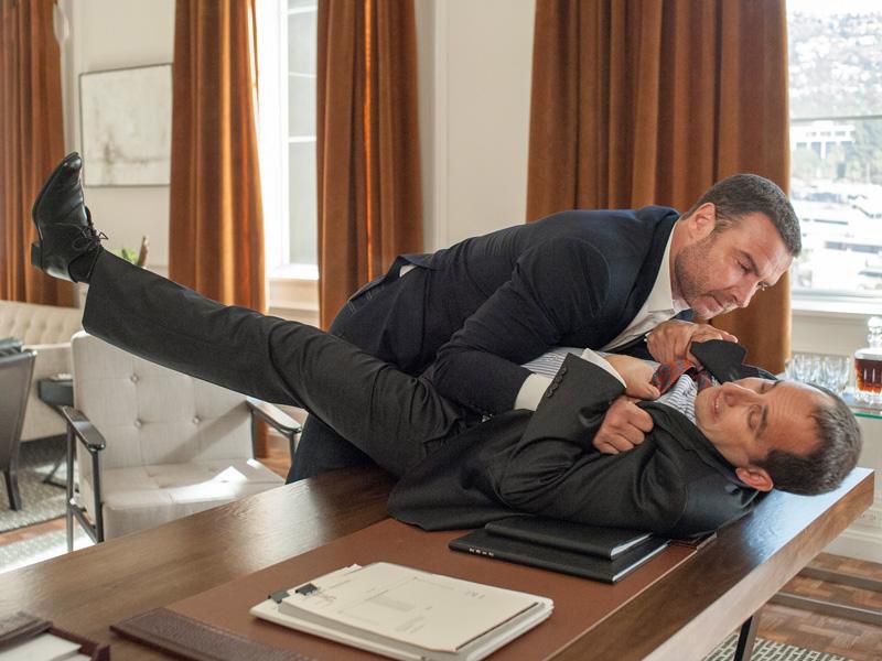 Ray Donovan : Foto Peter Jacobson, Liev Schreiber