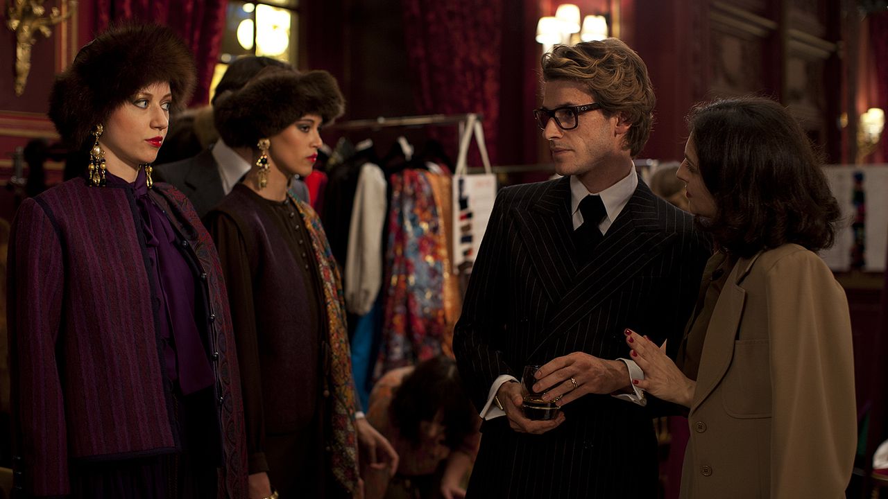 Saint Laurent : Foto Amira Casar, Gaspard Ulliel