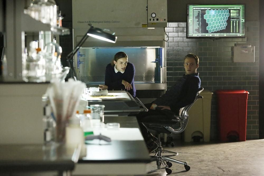 Marvel's Agents of S.H.I.E.L.D. : Foto Elizabeth Henstridge, Iain De Caestecker