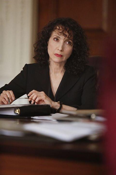 Madam Secretary : Foto Bebe Neuwirth