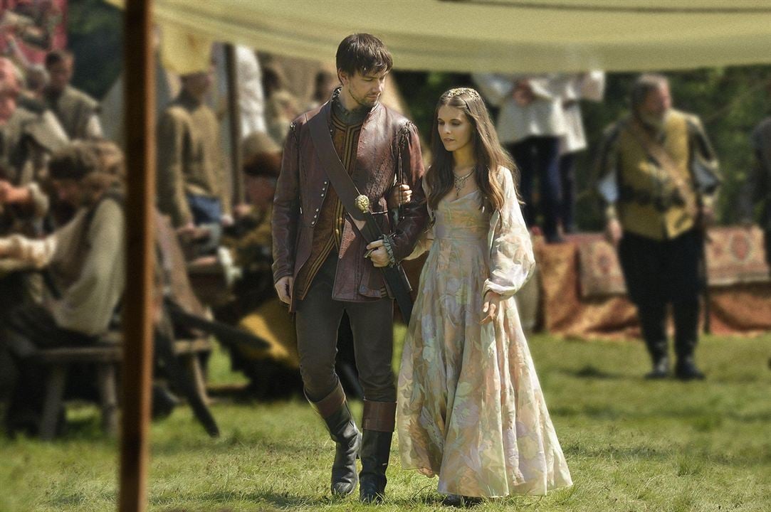 Reign : Foto Caitlin Stasey, Torrance Coombs