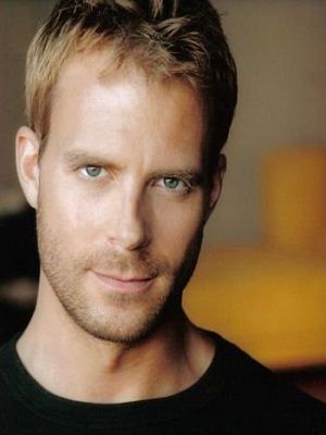 Cartel Daniel Travis