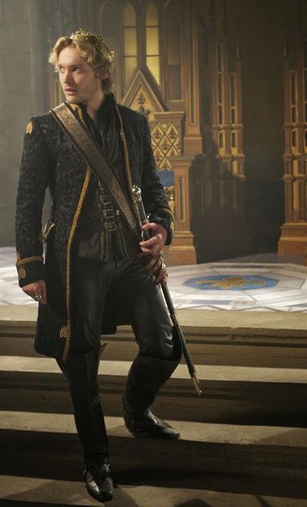 Reign : Foto Toby Regbo